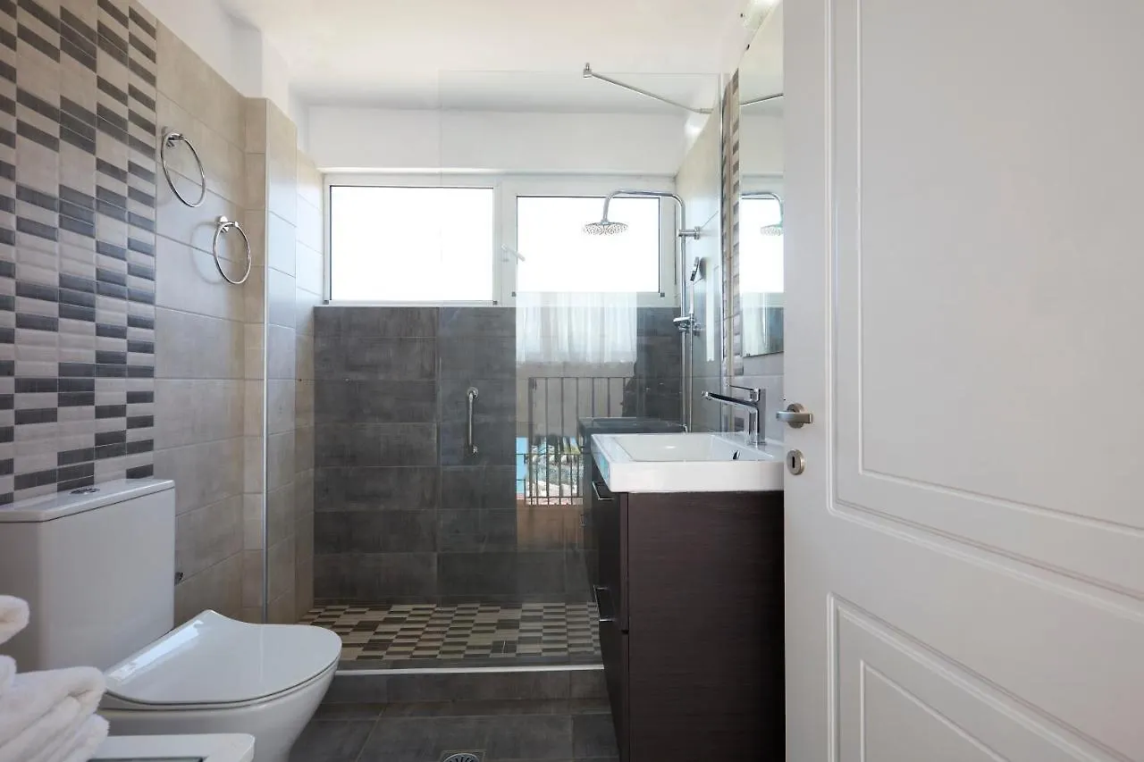 Seafront Villa Longobardi Chania